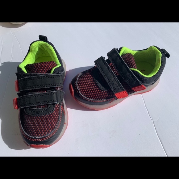 ❌SOLD❌Toddler shoes size 7 - Picture 2 of 3